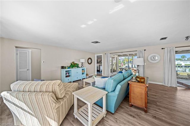 405 Bayshore DR, Cape Coral, FL 33904