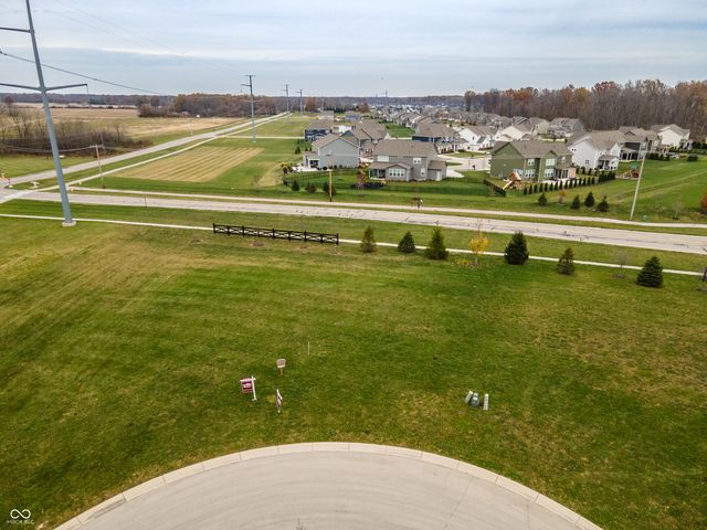 8030 Totton Court, Zionsville, IN 46077