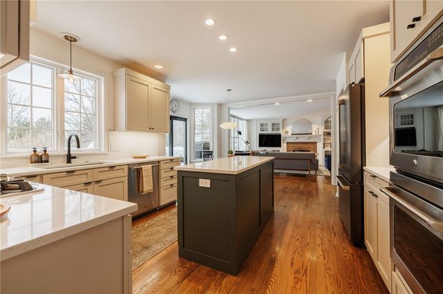 34 Coddington Grove, Pittsford, NY 14534