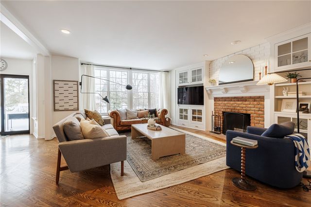 34 Coddington Grove, Pittsford, NY 14534