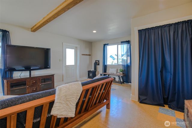 1143 Greenview Avenue SW, Ocean Shores, WA 98569