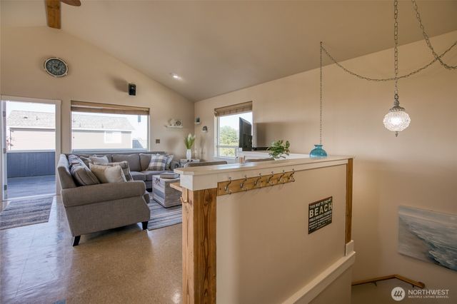 1143 Greenview Avenue SW, Ocean Shores, WA 98569