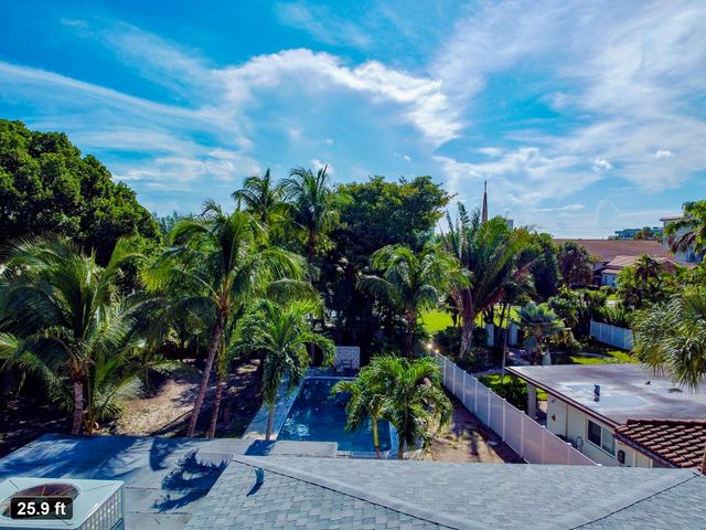 460 SE 18TH Avenue, Deerfield Beach, FL 33441