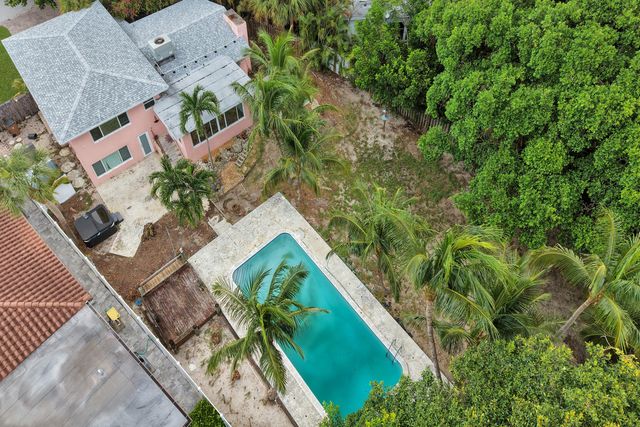 460 SE 18TH Avenue, Deerfield Beach, FL 33441