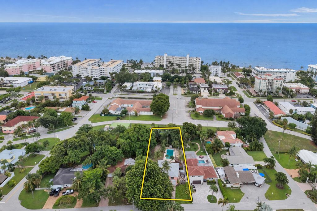 460 SE 18TH Avenue, Deerfield Beach, FL 33441