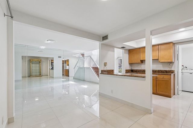 7200 NW 2nd Avenue 126, Boca Raton, FL 33487