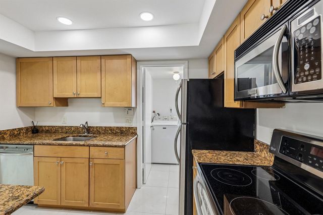 7200 NW 2nd Avenue 126, Boca Raton, FL 33487