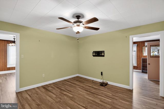 111 E LILLIAN ST, Hebron, MD 21830