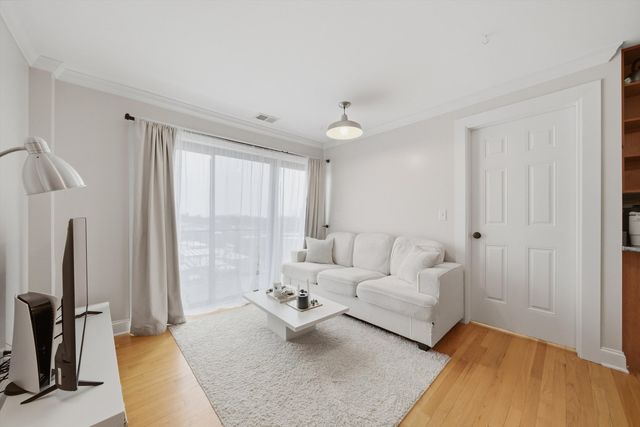 4144 N Sheridan Road 604, Chicago, IL 60613