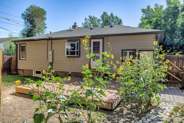 4809 S Logan Street, Englewood, CO 80113