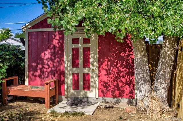 4809 S Logan Street, Englewood, CO 80113