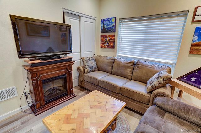 4809 S Logan Street, Englewood, CO 80113