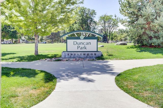 4809 S Logan Street, Englewood, CO 80113