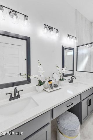 105 Madrid Trail, Sunland Park, NM 88063