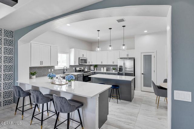 105 Madrid Trail, Sunland Park, NM 88063