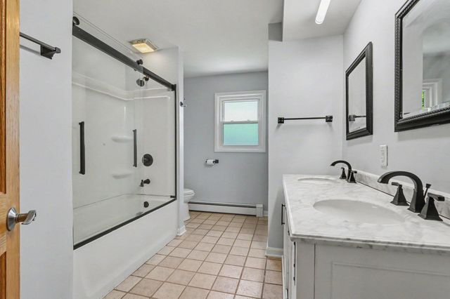 7 Garden Avenue S, Pennfield Twp, MI 49017
