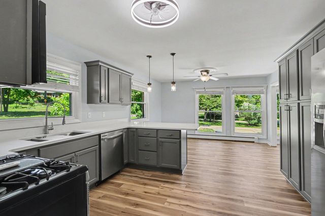7 Garden Avenue S, Pennfield Twp, MI 49017