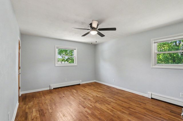 7 Garden Avenue S, Pennfield Twp, MI 49017