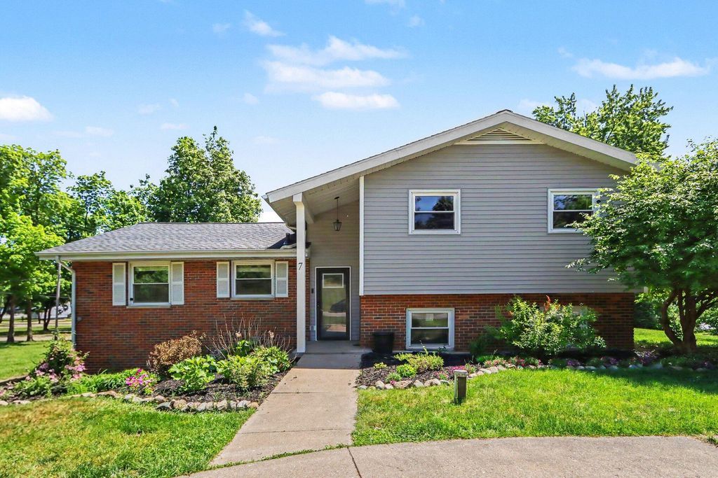 7 Garden Avenue S, Pennfield Twp, MI 49017