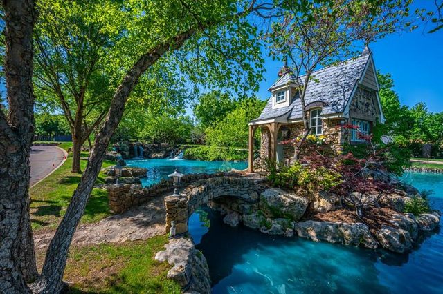 5900 Waterscape Bay, Edmond, OK 73013