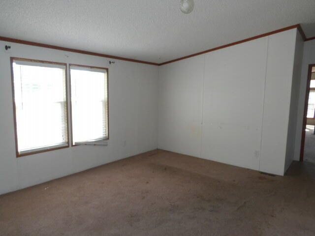 6835 Fish Road, Dalzell, SC 29040