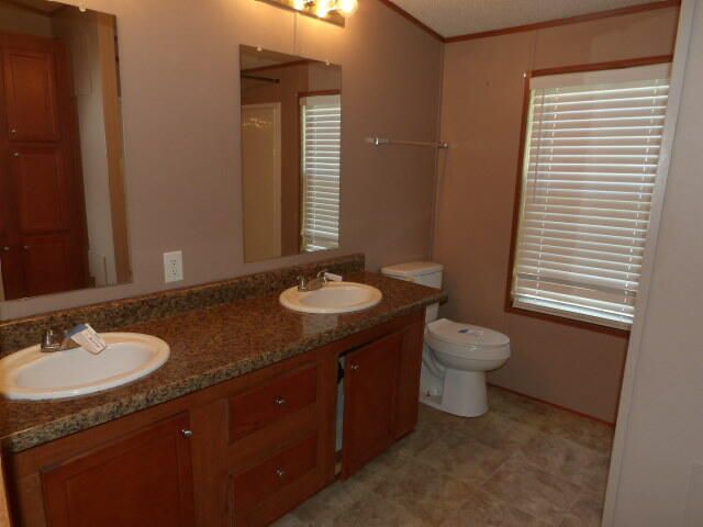 6835 Fish Road, Dalzell, SC 29040