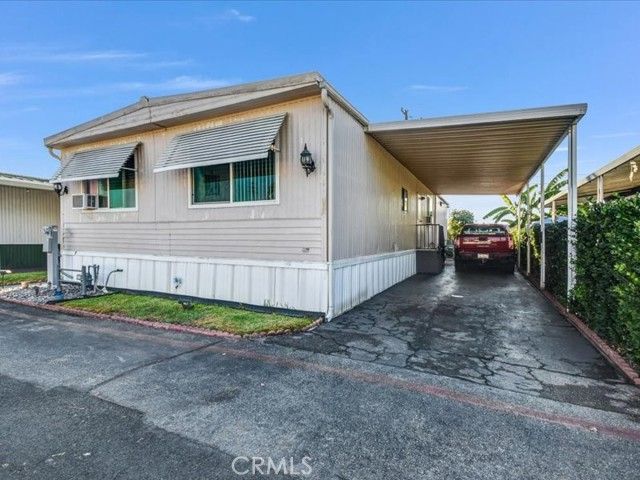 1045 N Azusa 229, Covina, CA 91722