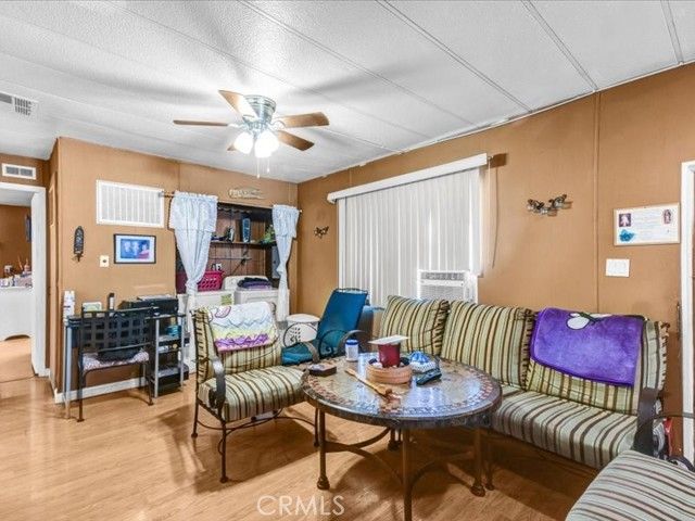 1045 N Azusa 229, Covina, CA 91722