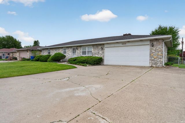 1503 S GOYER Road, Kokomo, IN 46902