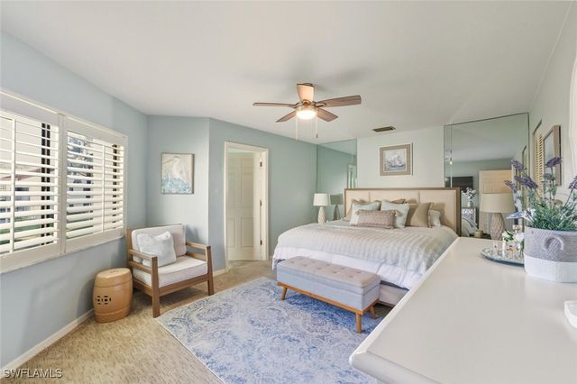 559 Beachwalk CIR U202, Naples, FL 34108