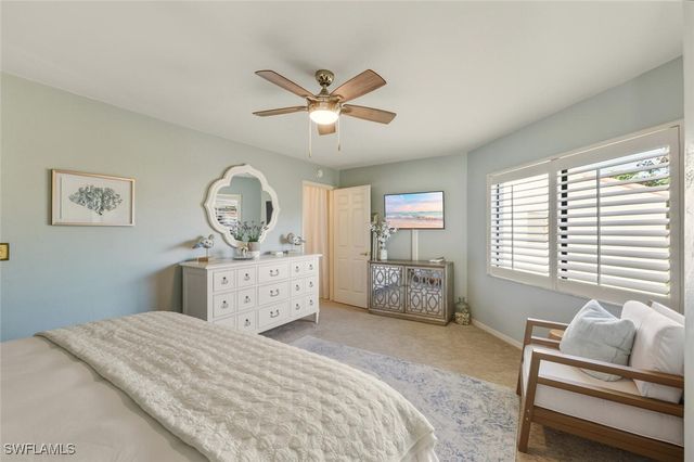 559 Beachwalk CIR U202, Naples, FL 34108