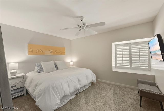 559 Beachwalk CIR U202, Naples, FL 34108