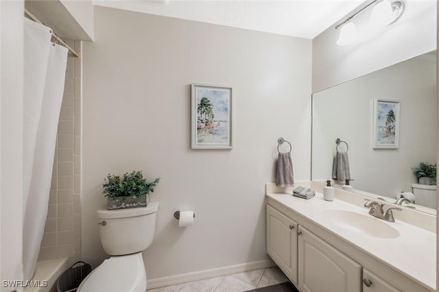 559 Beachwalk CIR U202, Naples, FL 34108