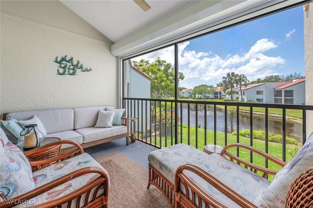 559 Beachwalk CIR U202, Naples, FL 34108