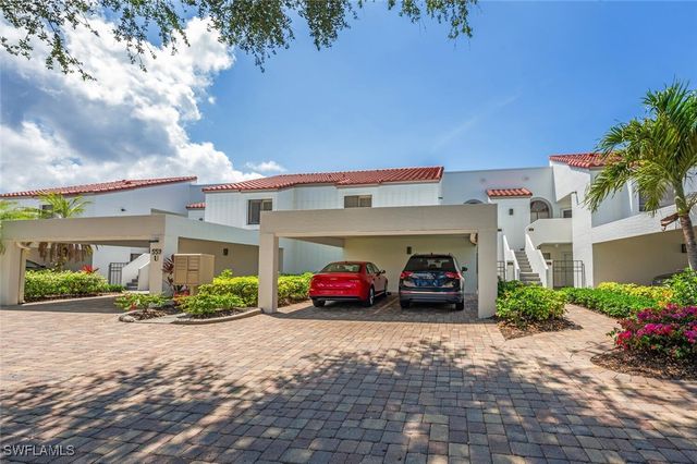 559 Beachwalk CIR U202, Naples, FL 34108