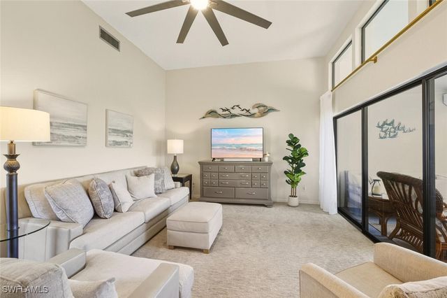 559 Beachwalk CIR U202, Naples, FL 34108