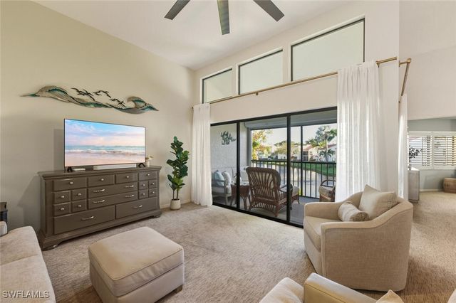 559 Beachwalk CIR U202, Naples, FL 34108