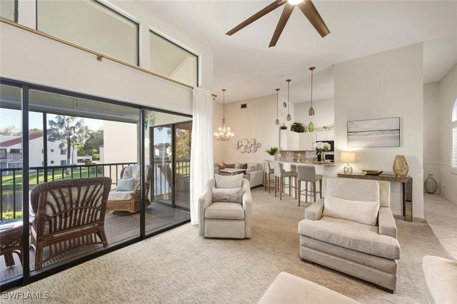 559 Beachwalk CIR U202, Naples, FL 34108