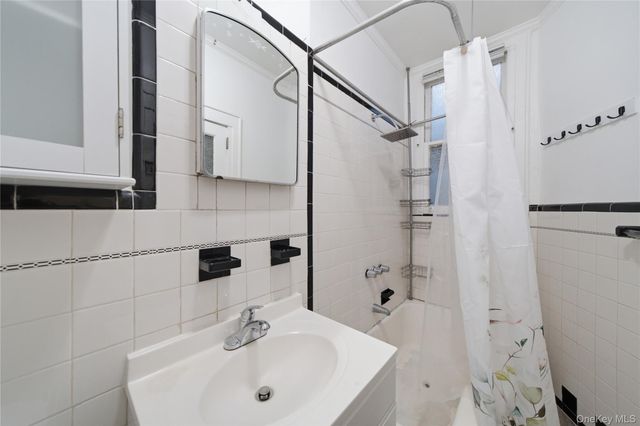 7935 Myrtle Avenue, Ridgewood, NY 11385