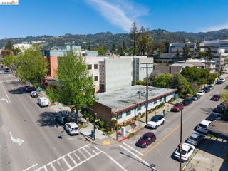 3021 Telegraph Ave, Berkeley, CA 94705
