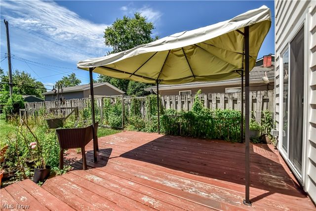 682 Iroquois Trail, Willoughby, OH 44094
