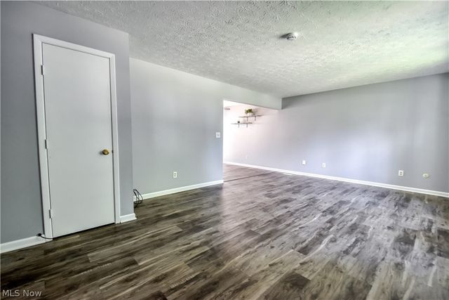 682 Iroquois Trail, Willoughby, OH 44094