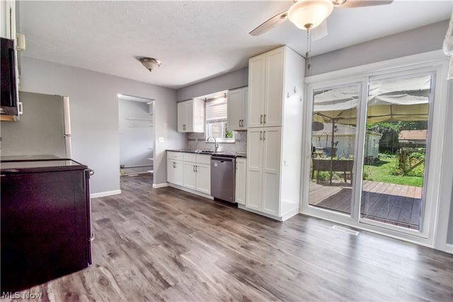 682 Iroquois Trail, Willoughby, OH 44094