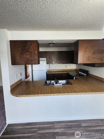 223 NE E ST, Ephrata, WA 98823