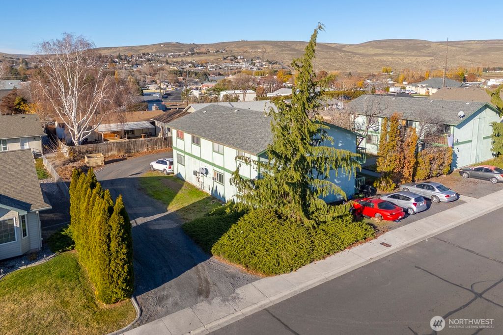 223 NE E ST, Ephrata, WA 98823