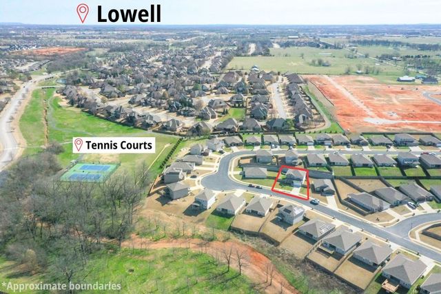 541 Woodcreek Loop, Lowell, AR 72745