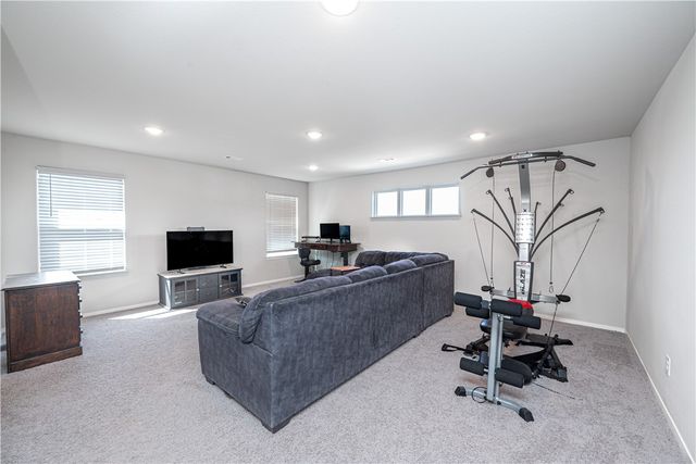 541 Woodcreek Loop, Lowell, AR 72745