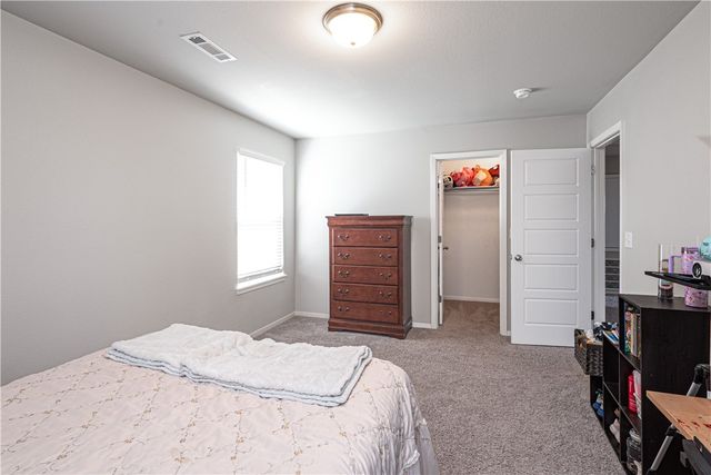 541 Woodcreek Loop, Lowell, AR 72745