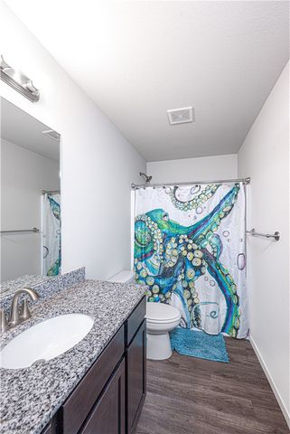 541 Woodcreek Loop, Lowell, AR 72745