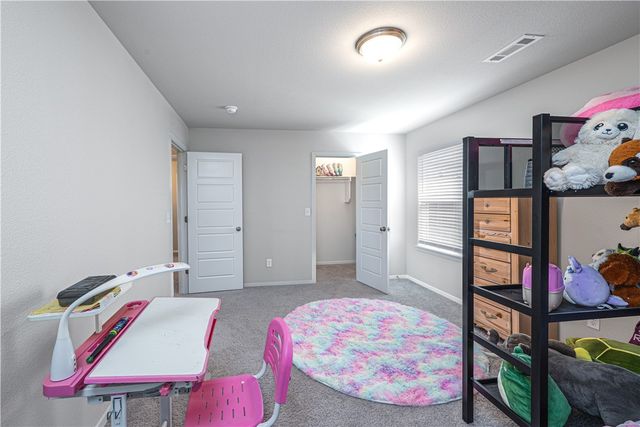 541 Woodcreek Loop, Lowell, AR 72745